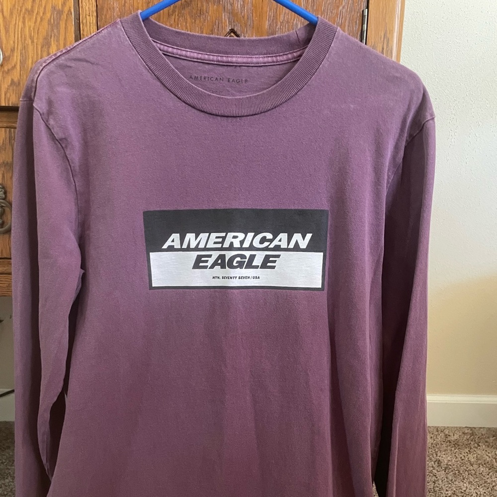 American eagle long sleeve shirt size small.